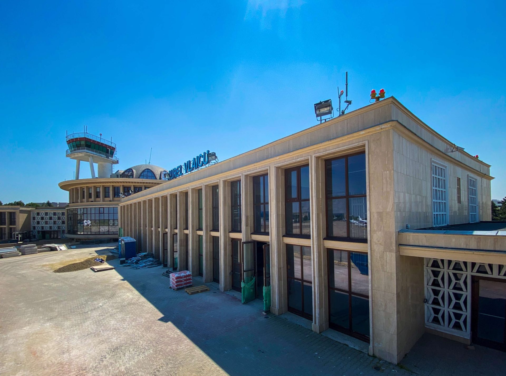 Private airport transfer Bucharest Baneasa BBU
